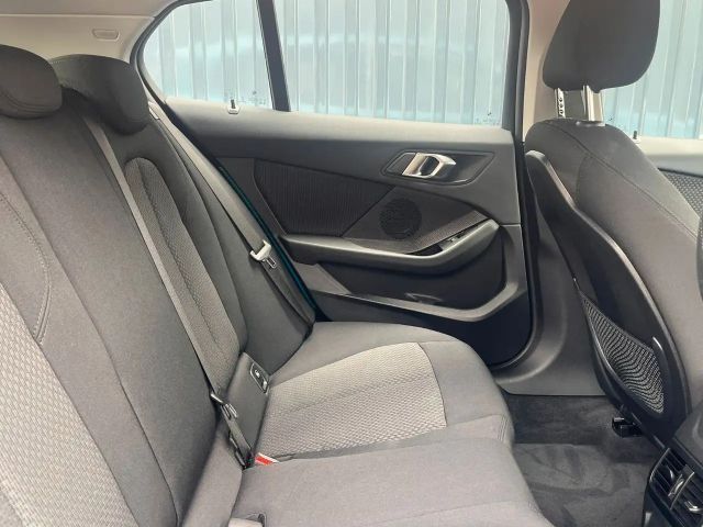 BMW 116 116i 5-deurs Sedan