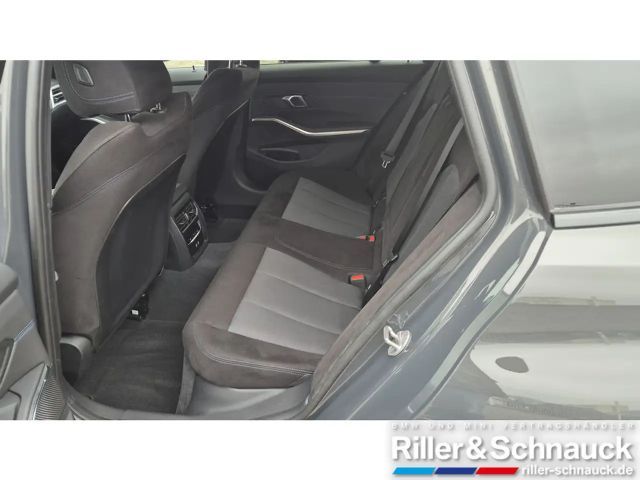BMW 330 330d M-Sport Touring xDrive