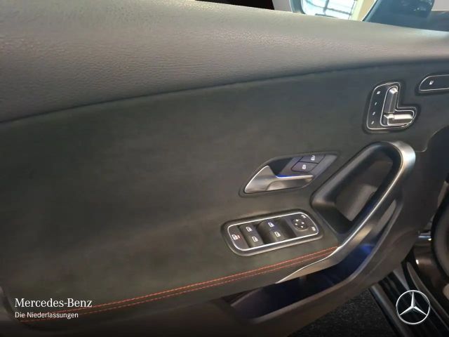 Mercedes-Benz A 250 A 250 e AMG Line