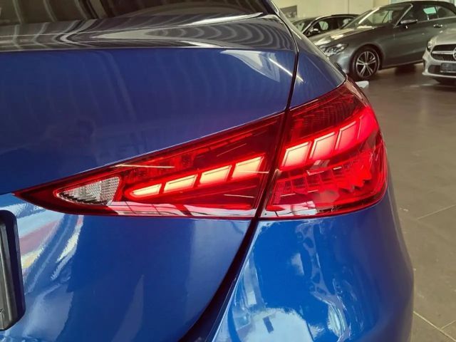 Mercedes-Benz C 180 AVANTGARDE Sedan