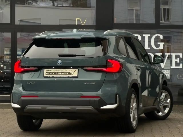 BMW iX1 xDrive30