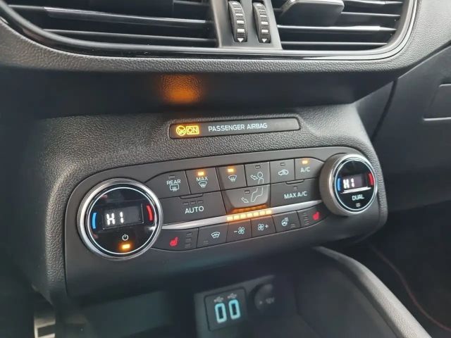 Ford Focus EcoBoost ST Line