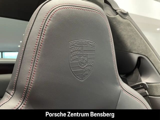 Porsche 992 4 Cabrio GTS Targa