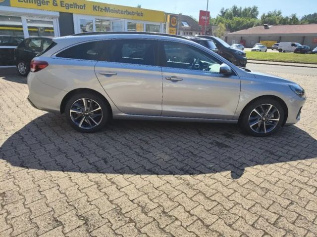 Hyundai i30 cw 1.0T-GDI DCT Teilleder,LED,Nav