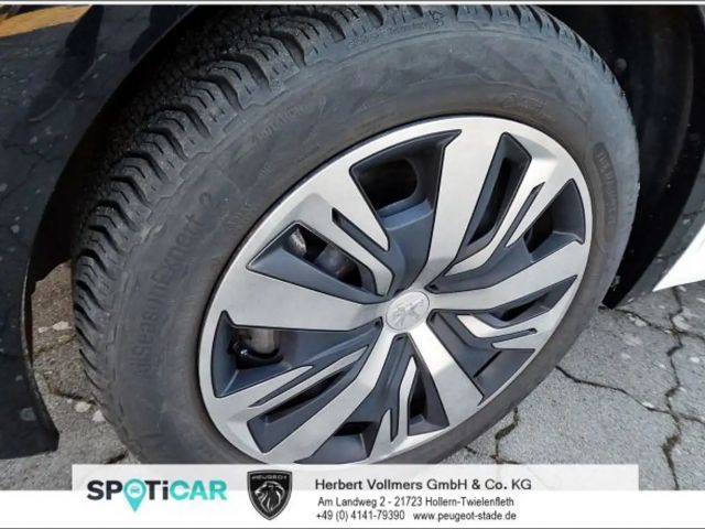 Peugeot E-208 Active Pack