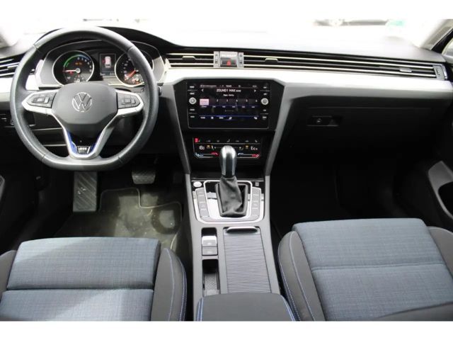 Volkswagen Passat GTE Variant