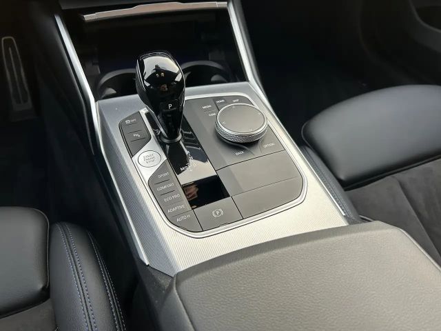 BMW 330 330d M-Sport Touring xDrive