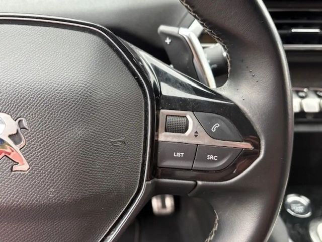 Peugeot 3008 1.2 PureTechRoad Trip Tempomat+LED+SHZ+NAVI