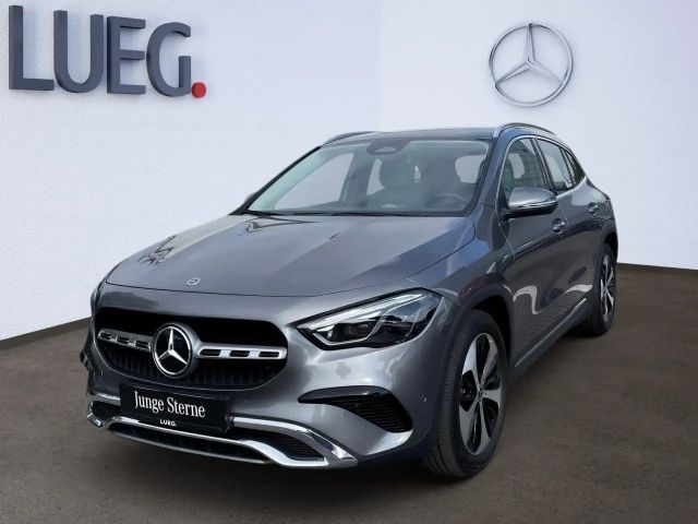 Mercedes-Benz GLA 200 Progressive