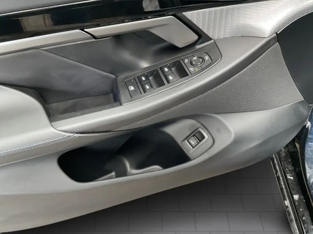 BMW 520 520i M-Sport Sedan