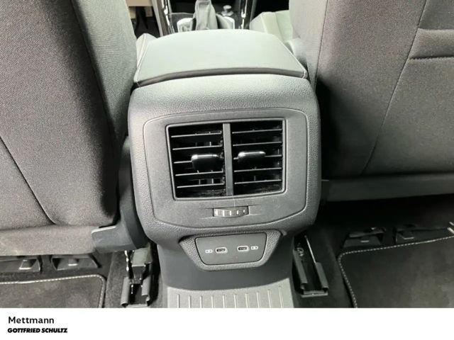 Volkswagen T-Roc 1.5 TSI DSG R-Line