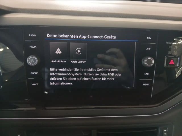 Volkswagen Polo 1.0 TSI DSG R-Line