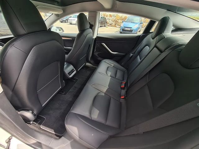 Tesla Model 3 Standard Range