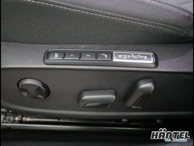 Volkswagen Golf 2.0 TDI DSG Style Variant