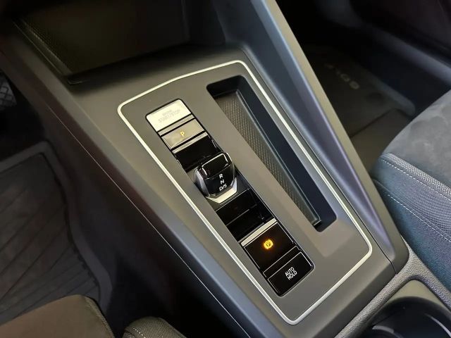 Volkswagen Golf DSG Life Variant