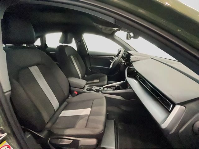 Audi A3 30 TFSI S-Tronic Sedan