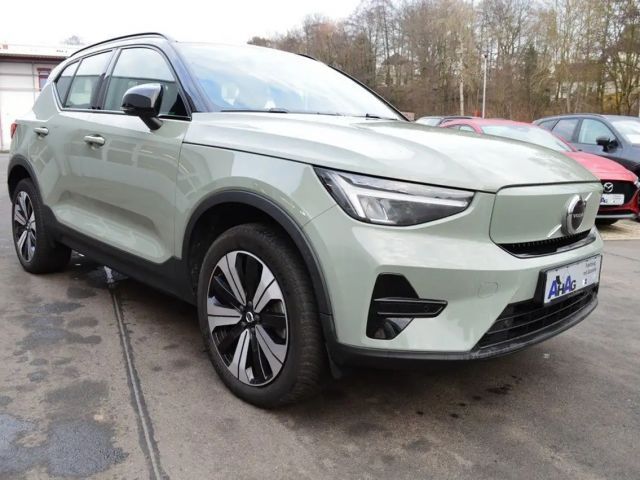 Volvo XC40 AWD Plus Recharge Twin Engine