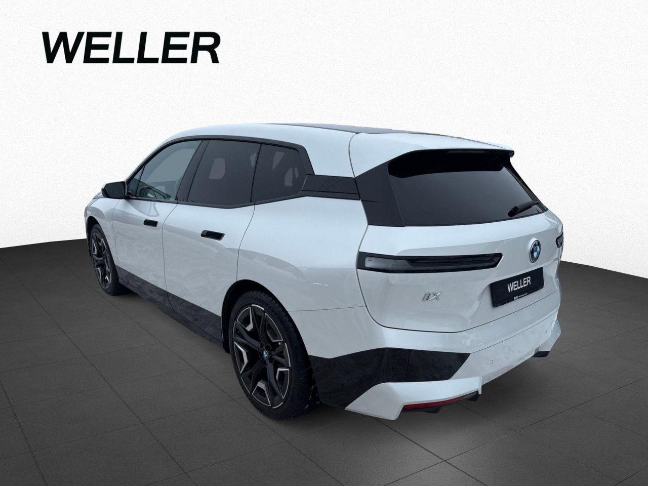 BMW iX xDrive