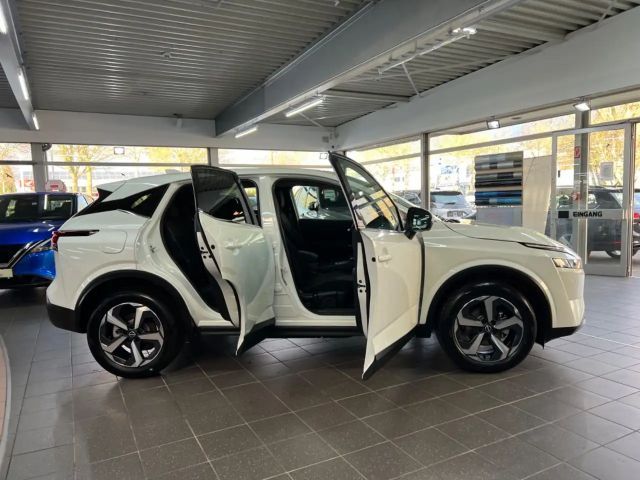 Nissan Qashqai 1.3 Connecta LED+KEYLESS+360°+ACC+VC uvm