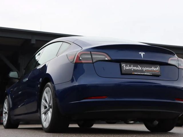 Tesla Model 3 RWD