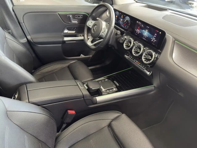 Mercedes-Benz GLA 250 4MATIC AMG Line