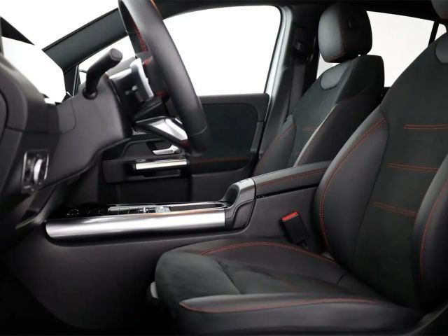 Mercedes-Benz EQA 300 4MATIC