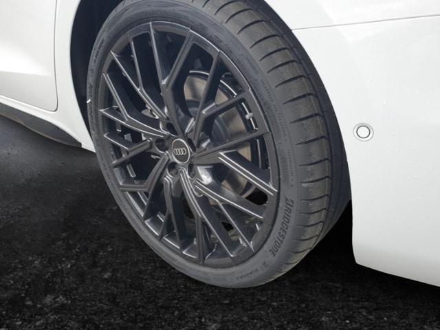 Audi A6 Avant Quattro S-Tronic