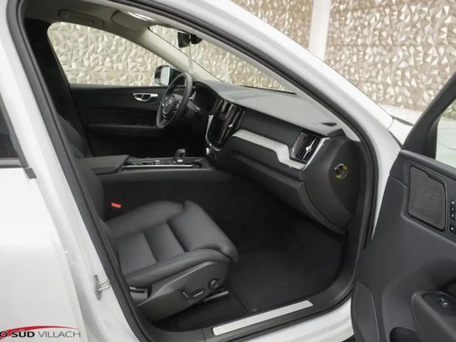 Volvo XC60 AWD Dark Plus