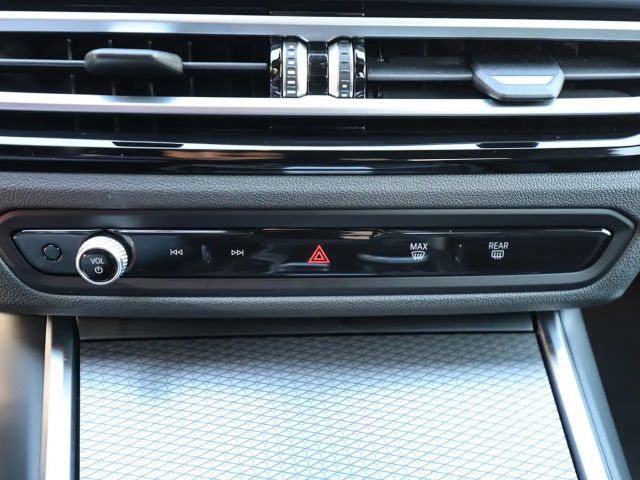 BMW 320 320d M-Sport Sedan xDrive