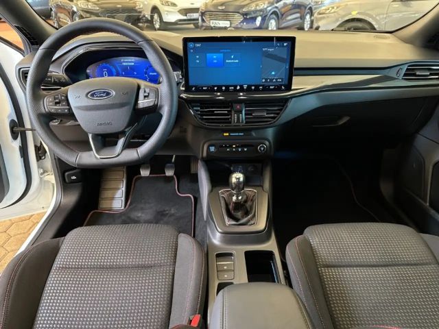 Ford Focus ST Line Wagon