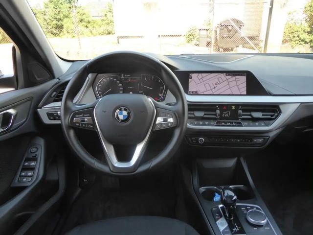 BMW 116 116d Sedan