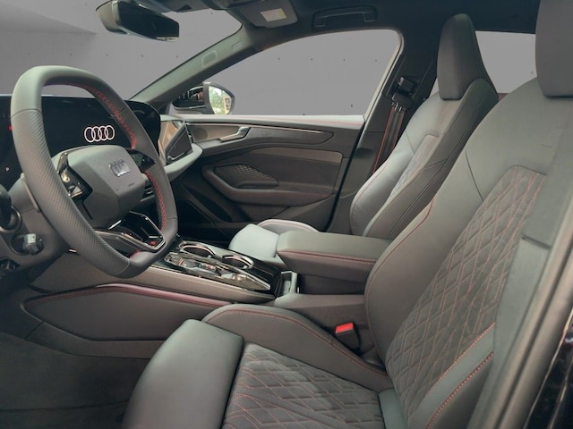 Audi A6 Avant Quattro S-Tronic