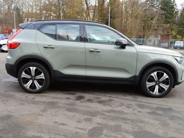Volvo XC40 AWD Plus Recharge Twin Engine
