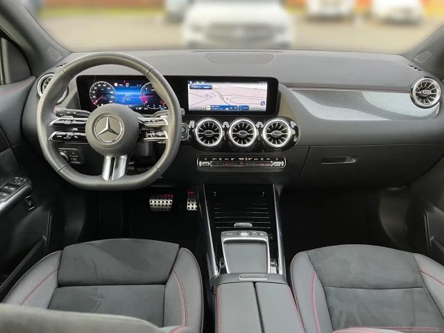 Mercedes-Benz GLA 200 AMG Line GLA 200 d