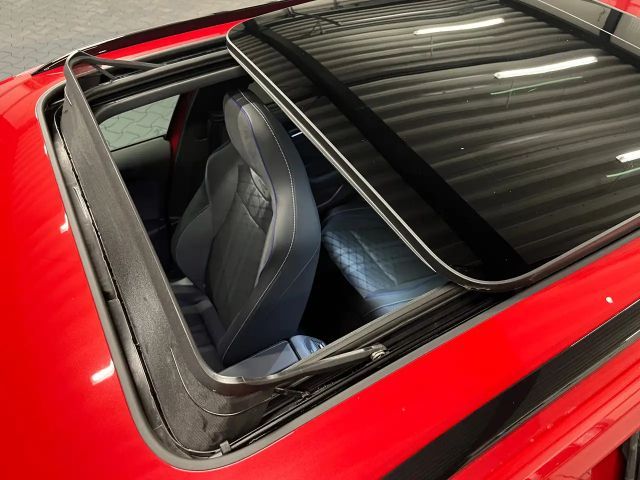 Volkswagen Passat R-Line Style Variant