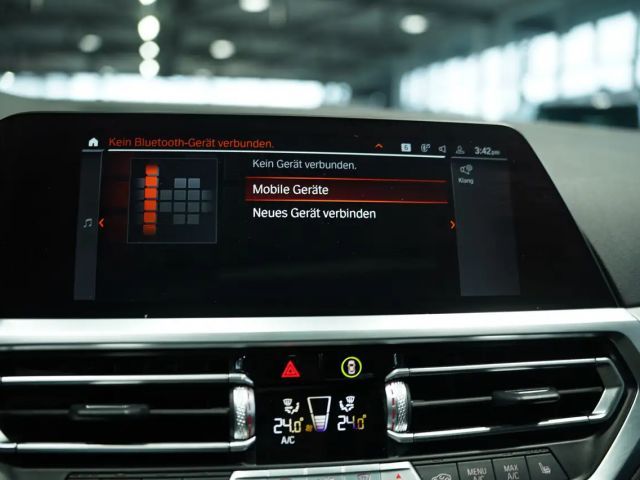 BMW 330 330d M-Sport Sedan