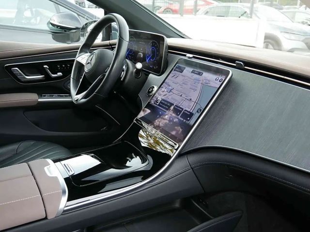 Mercedes-Benz EQS Sedan