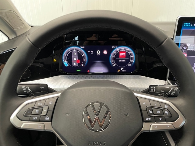 Volkswagen Golf 1.5 eTSI DSG Golf VIII