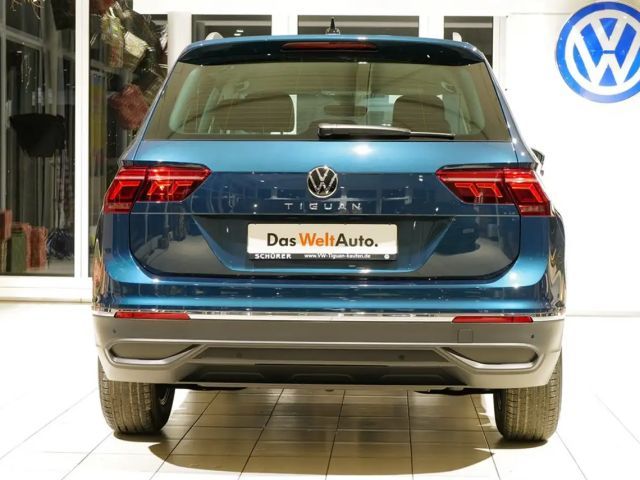 Volkswagen Tiguan 1.5TSI Active LED-Matrix Navi AHK Keyless ACC K...
