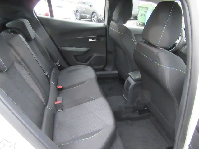 Peugeot E-2008 Active Pack