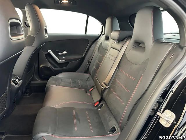 Mercedes-Benz A 200 AMG Line