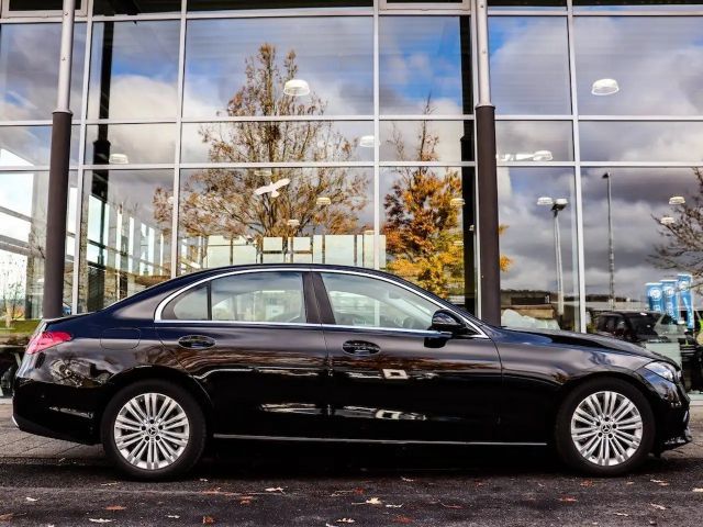 Mercedes-Benz C 200 AVANTGARDE C 200 d Sedan