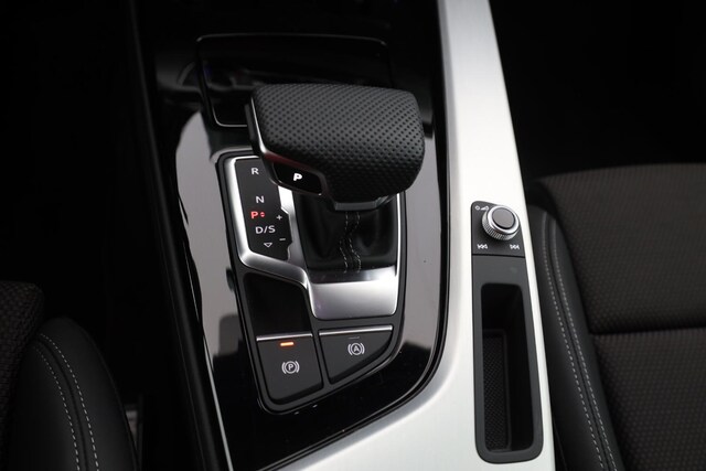 Audi A4 35 TDI Avant S-Line S-Tronic