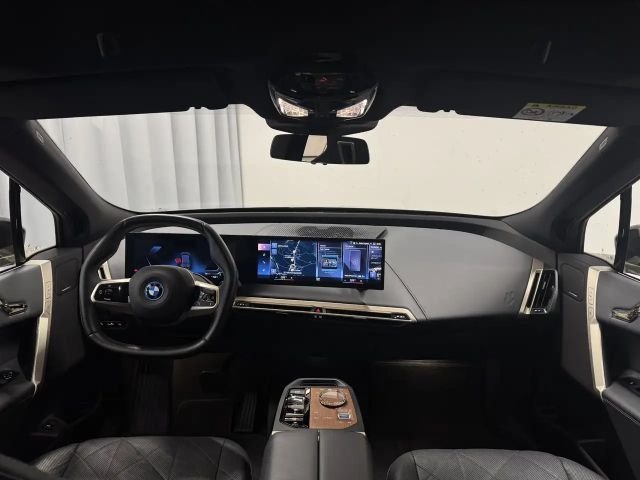 BMW iX xDrive40