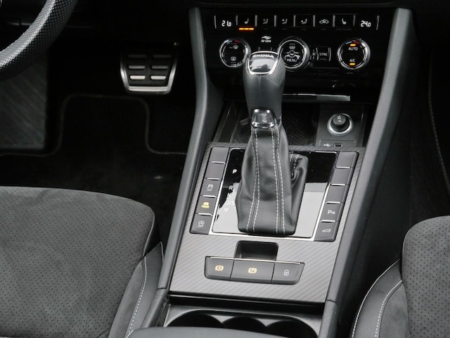 Skoda Superb 2.0 TDI Combi Sportline