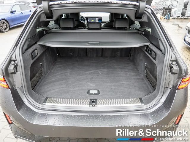 BMW 520 520d M-Sport Touring xDrive