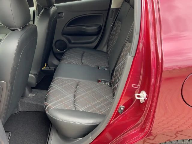 Mitsubishi Space Star Star