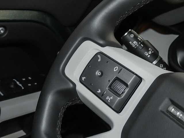 Land Rover Defender 90 Dynamic SE