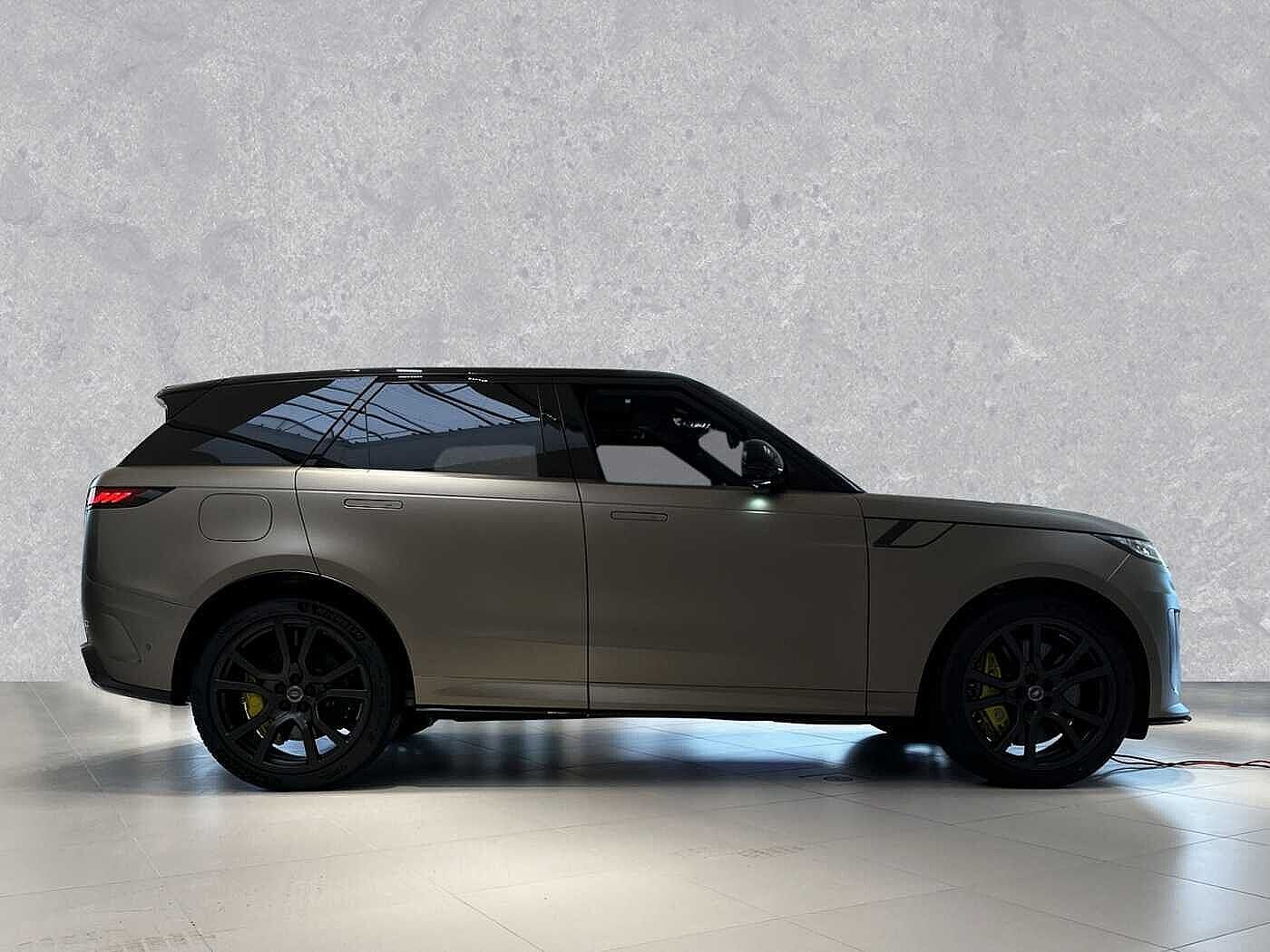 Land Rover Range Rover Sport P635 SV+