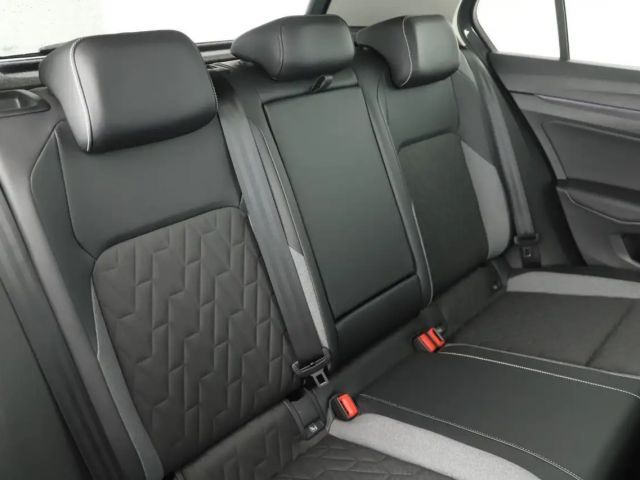 Volkswagen Golf 1.5 TSI Golf VIII